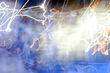 Long and blurred exposure to draw with some sources of lights and get light trails