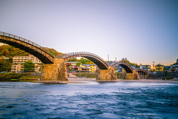 Obraz premium The Kintai Bridge in Iwakuni, Japan - long exposure