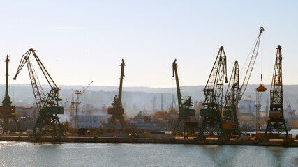 Obraz premium cargo cranes in the seaport of Varna, Bulgaria