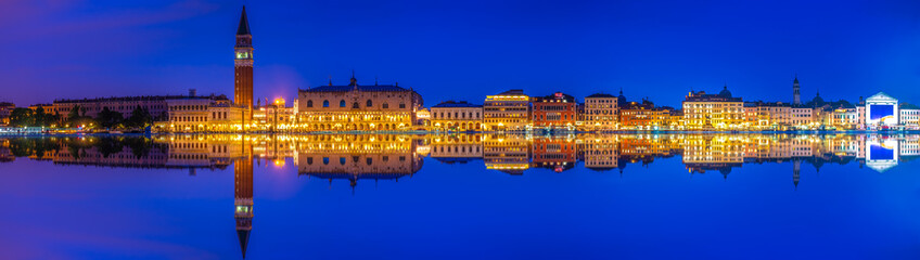 Fototapeta premium Beautiful panorama of Venice with reflection at night. Italy 