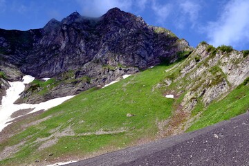 Obraz premium mountain road in the mountains