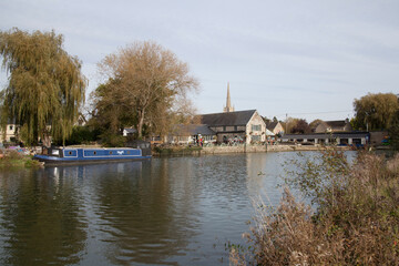 Fototapeta premium The River Thames at Lechlade, Gloucestershire in The United Kingdom