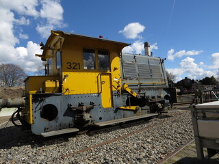 Fototapeta na wymiar old locomotive in Beekbergen