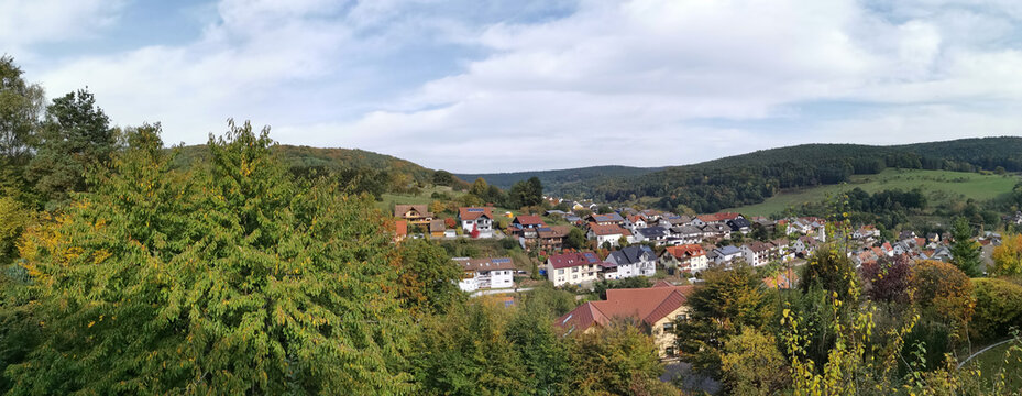 Panoramablick auf Heimbuchenthal im Spessart in Unterfranken