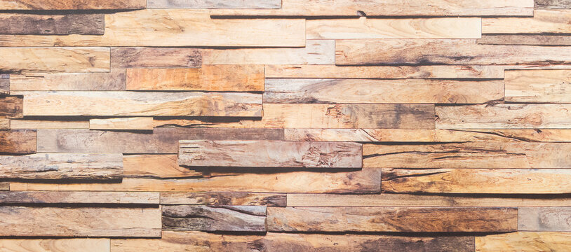 Panorama de fond de bois clair pour création d'arrière-plan avec rayures horizontales. Effet planches de sapins.