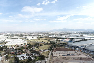 Sitio de construcción desde las alturas - Construction site and industrial 