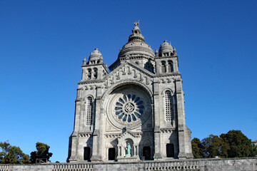 Fototapeta na wymiar Basilica of the Sacred Heart of Jesus, in Viana do Castelo, Northern Portugal. This Basilica has a spectacular panoramic view of the town, 200m below