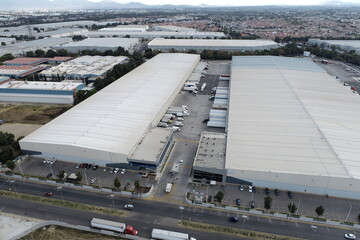 Sitio de construcción desde las alturas - Construction site and industrial 