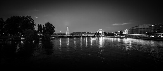 Fototapeta premium Panoramic view over Lake Geneva in the evening - travel photography