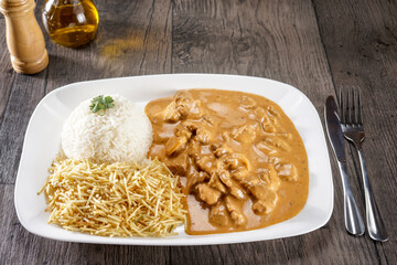 Arroz com Strogonoff