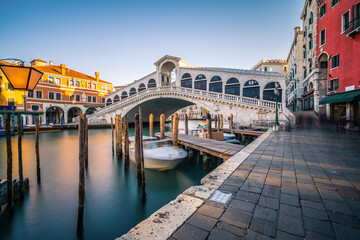 The Grand Canal and Rialto bridge, Venice - obrazy, fototapety, plakaty