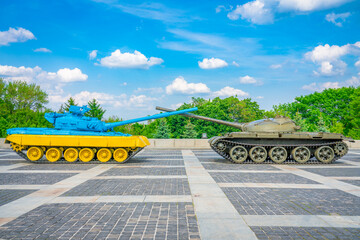 Old Ukrainian tank vs soviet tank 