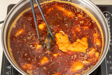 Hot and spicy red oil hot pot