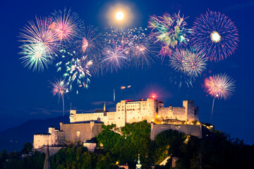 Obraz premium Fireworks display near Salzburg Festung Hohensalzburg fortress, Austria