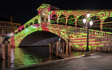 Venezia ponte di rialto - 398861629