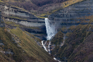 Cascada de San Miguel de Angulo (Valle de Mena -- Burgos)