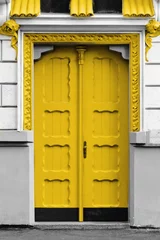 Nahaufnahme der alten leuchtenden und ultimativen grauen Pantone-Farbe der Tür des Jahres 2021. Farbe des Jahres © alimyakubov