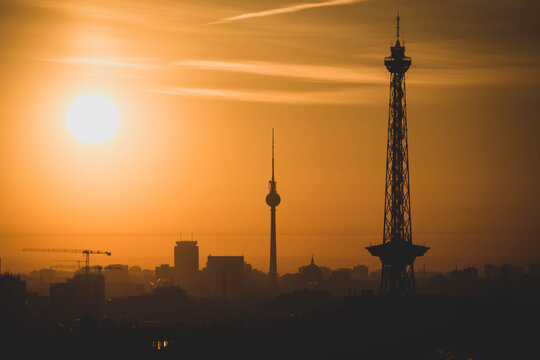 Sonnenaufgang &uuml;ber Berlin