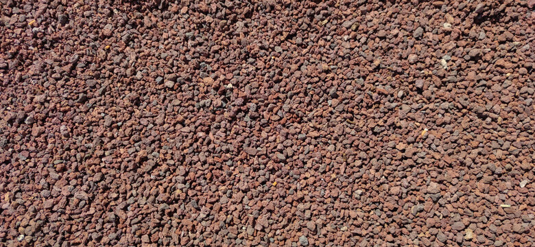 Gravilla de color rojizo