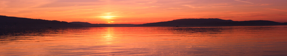 Obraz premium Sonnenuntergang am Bodensee (Insel Reichenau)