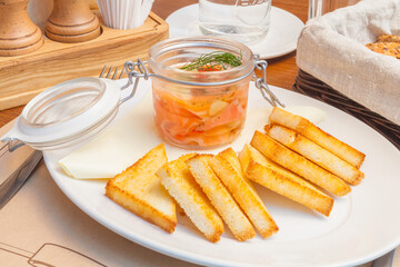 Home marinated Salmon with toasted bread