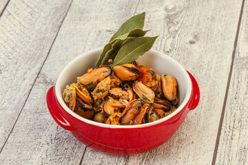 Pickled mussels in the bowl