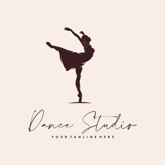 Logo for a ballet or dance studio © Aurorae Art