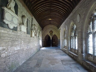 Obraz premium Corridor inside the cathedral