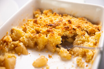 Apple crumble with vanille ice cream