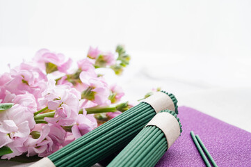 線香と花