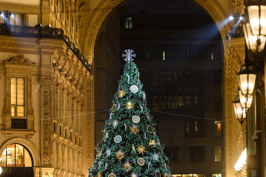 Milano luci di Natale 2020 in Duomo e Galleria 