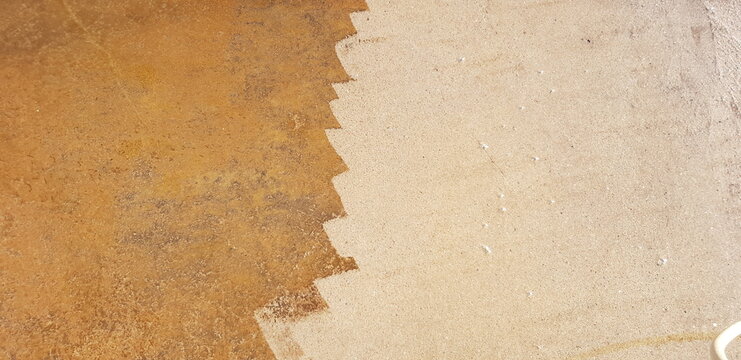 The image shows the results before and after using the high-pressure water jet to clean dirt.
