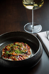 eel carpaccio and white wine