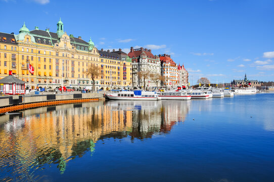 Strandvagen embankment architecture in Stockholm, Sweden