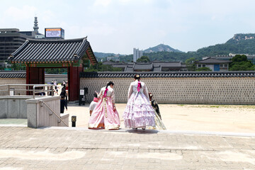 Gyeongbokgung Palace in Seoul, South Korea. - obrazy, fototapety, plakaty