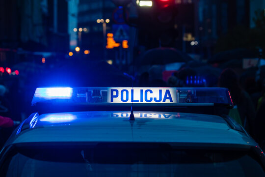Policja - lampa sygnalizacyjno-ostrzegawcza, radiow&oacute;z.