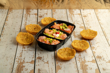 Cebiche con patacón 