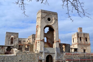 Zamek Krzyżtopór w Ujeździe © Albin Marciniak