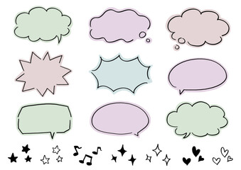 シンプルな手書き風の吹き出し素材セット　音符　星　ハート