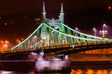 Fototapeta na wymiar Evening view of Liberty bridge in Budapest. Hungary 