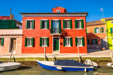 Fototapeta na wymiar Colourful Burano island in Venice, Italy