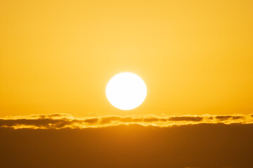Obraz premium 黄色い日の出
