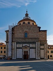 Fototapeta premium Die Kirche Santa Maria Delle Carceri in Prato in der Toskana, Italien 