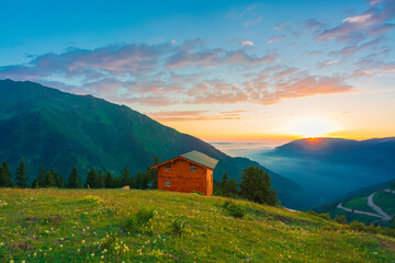 Obraz premium sunset over the mountains