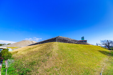 五色塚古墳　兵庫県　神戸市　（被写体の敷地外から外観を撮影しています）