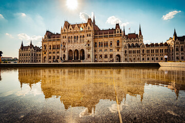 Fototapeta na wymiar Hungarian parliament building, summer