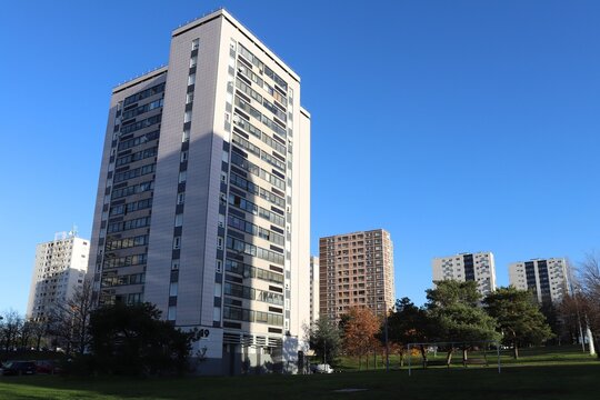 Les Minguettes, quartier de logements sociaux de type HLM, ville de V&eacute;nissieux, d&eacute;partement du Rh&ocirc;ne, France