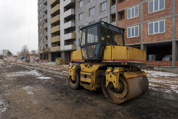 Fototapeta na wymiar Arrangement of the yard area. Production of apartments, social housing.