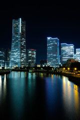 Obraz premium 大さん橋からの横浜みなとみらいの夜景