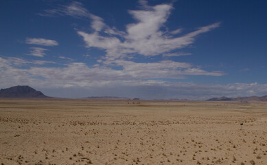 Fototapeta na wymiar Landschaft auf dem Weg nach Lüderitz